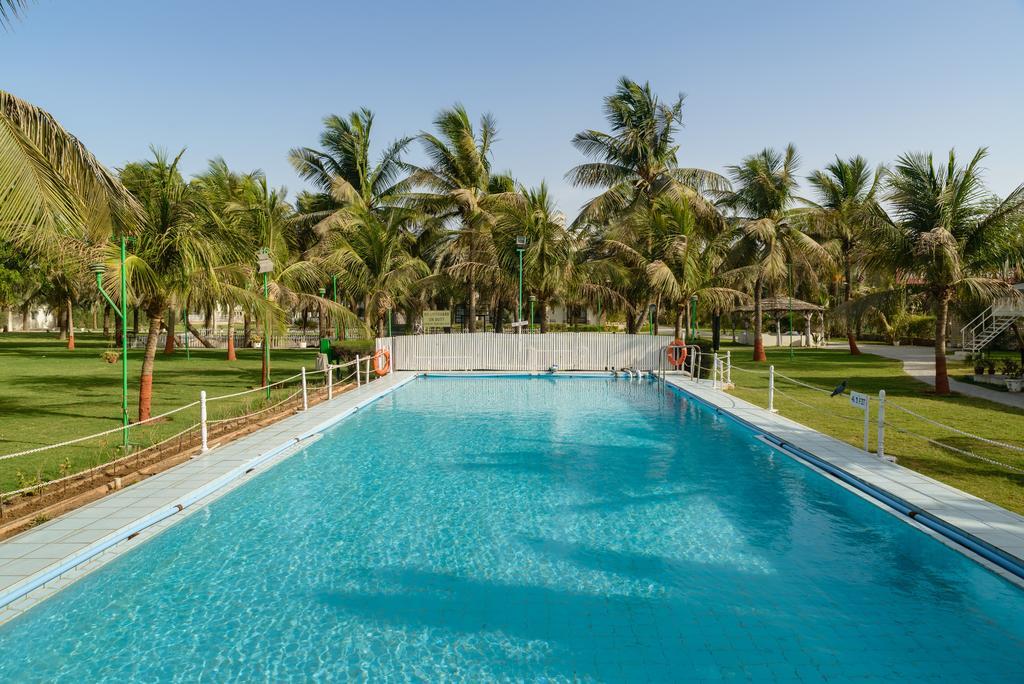 Quality Inn Palms Gāndhīdhām Extérieur photo