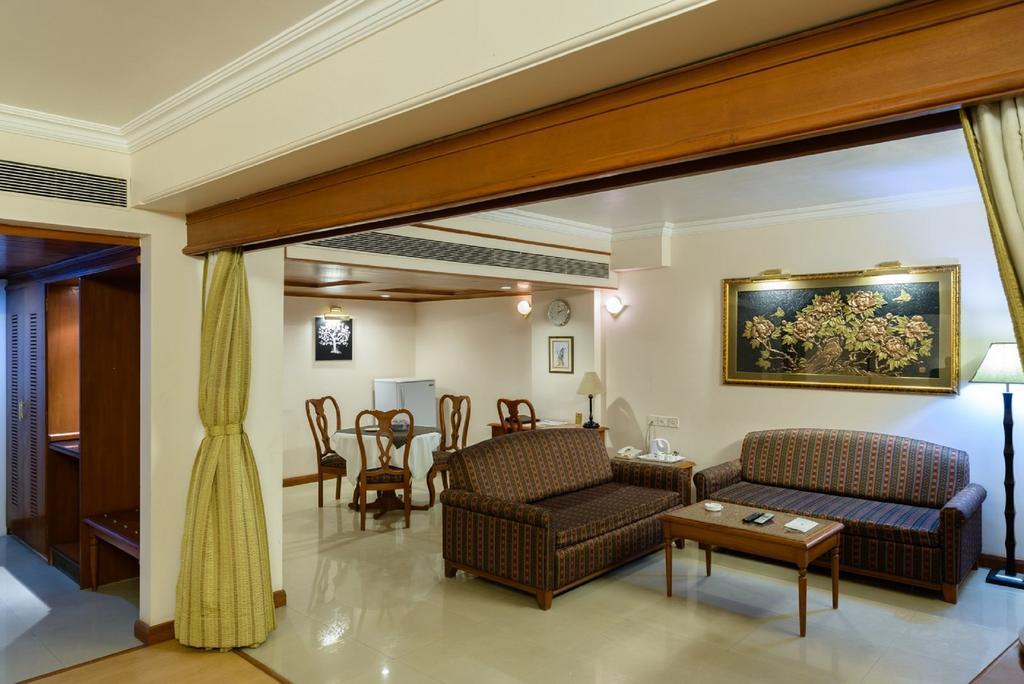Quality Inn Palms Gāndhīdhām Extérieur photo