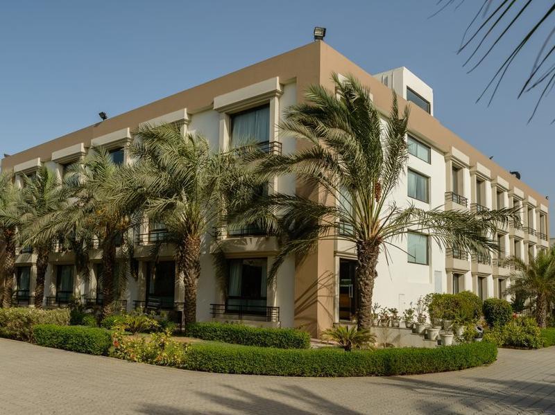 Quality Inn Palms Gāndhīdhām Extérieur photo