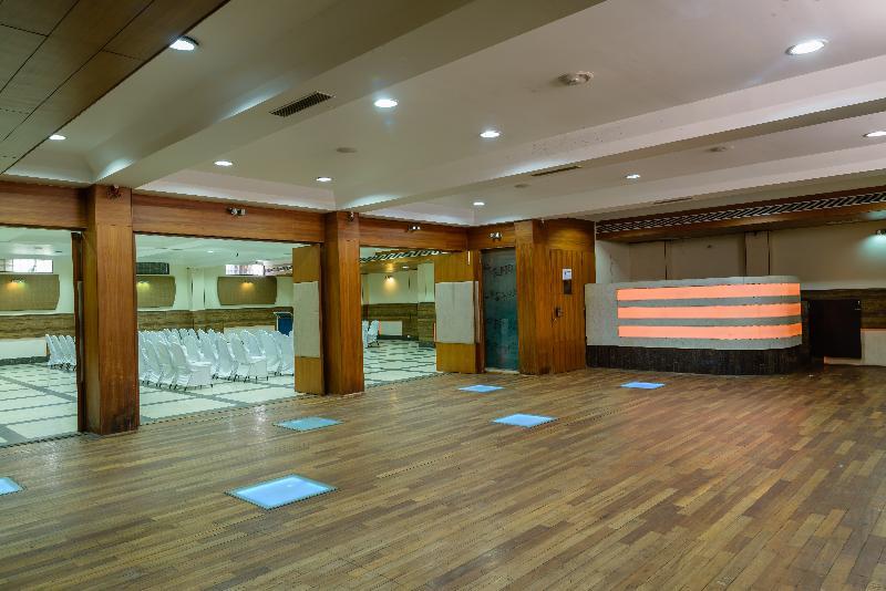 Quality Inn Palms Gāndhīdhām Extérieur photo