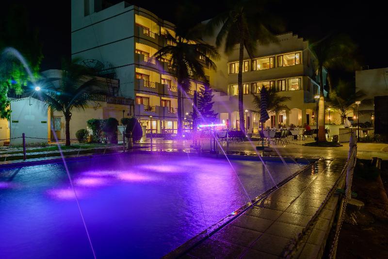 Quality Inn Palms Gāndhīdhām Extérieur photo