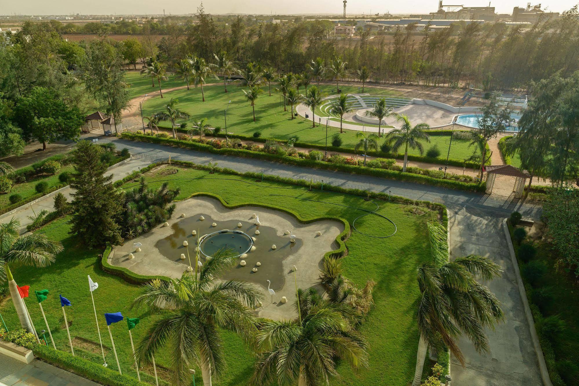 Quality Inn Palms Gāndhīdhām Extérieur photo